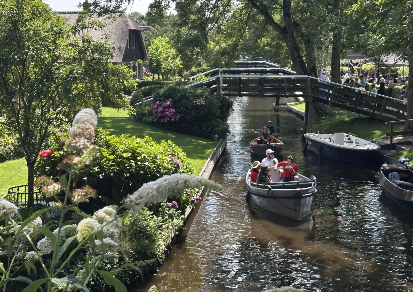 Boat tour in Giethoorn canals
