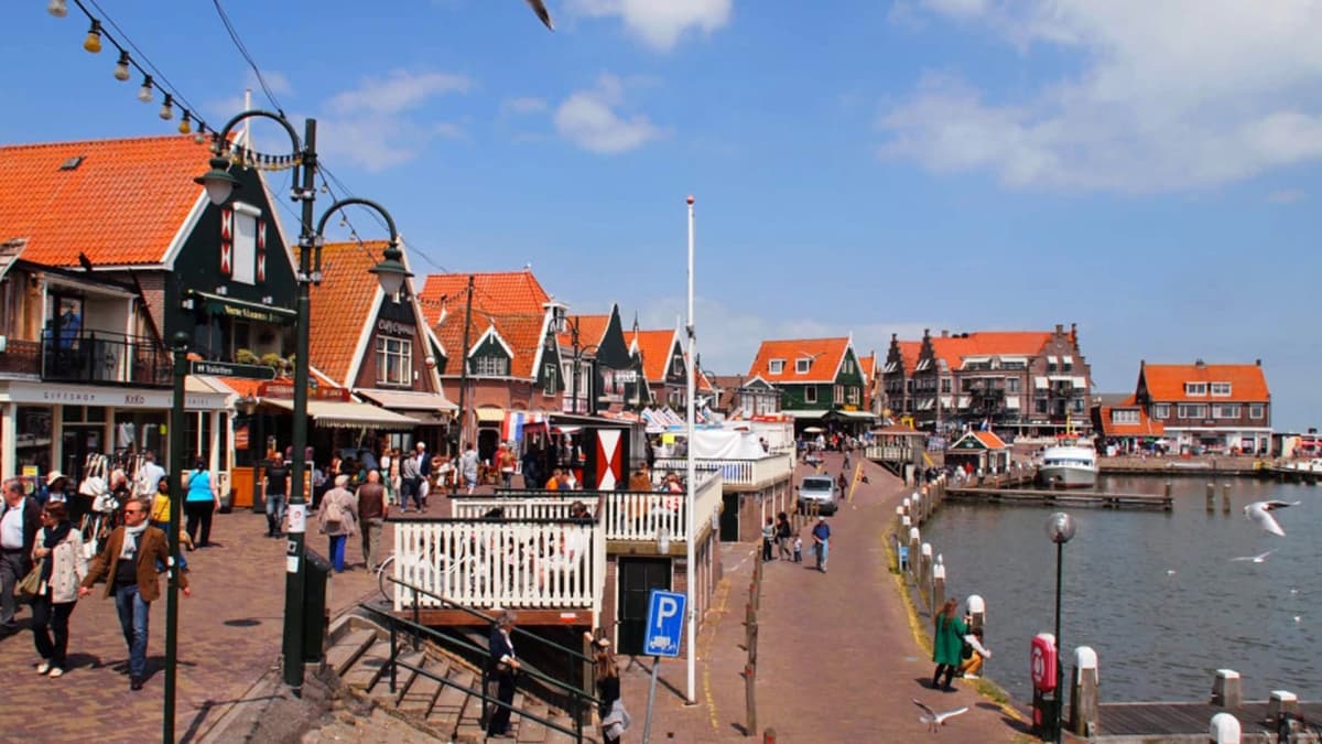 Volendam harbour